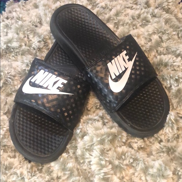 nike slip ons sandals